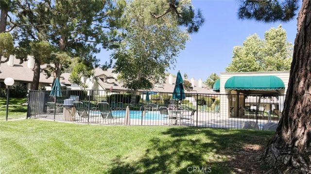 978 W Arrow Highway F, Upland, CA 91786