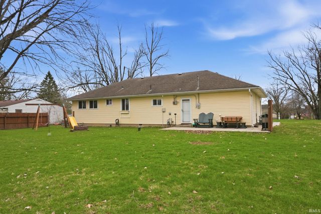 5926 Lois Lane, Fort Wayne, IN 46804