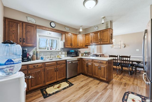 5926 Lois Lane, Fort Wayne, IN 46804