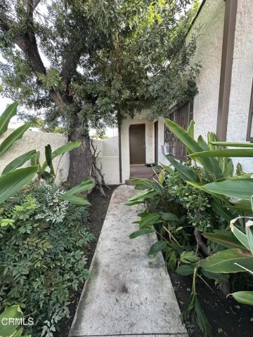 638 N Vista Street, Los Angeles, CA 90036