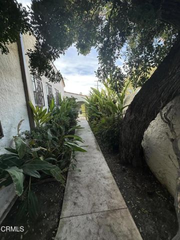 638 N Vista Street, Los Angeles, CA 90036