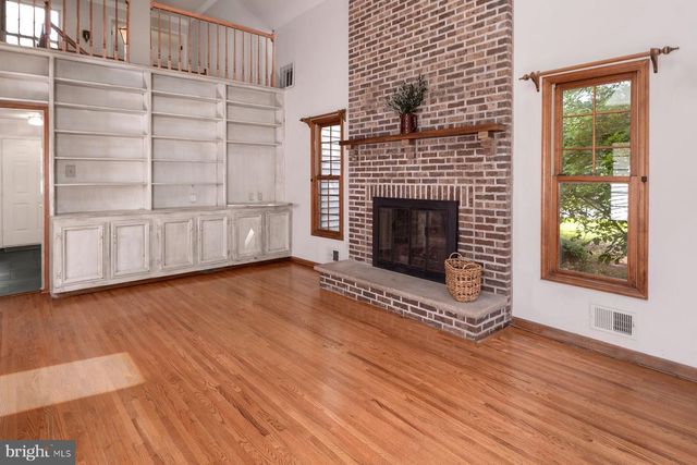 1 BUCKINGHAM DR, Princeton, NJ 08540