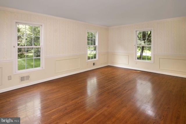 1 BUCKINGHAM DR, Princeton, NJ 08540