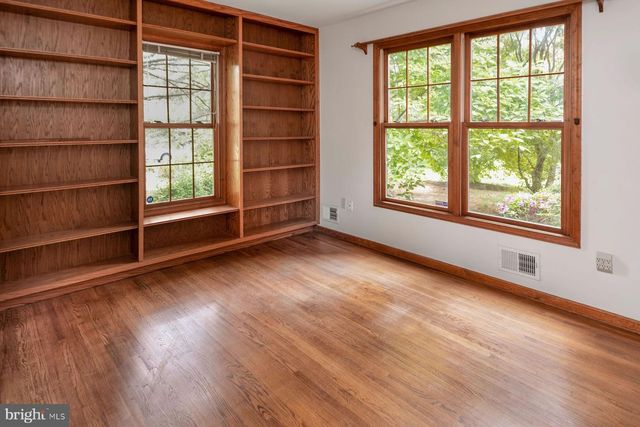 1 BUCKINGHAM DR, Princeton, NJ 08540
