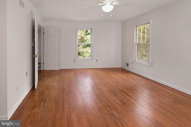 1 BUCKINGHAM DR, Princeton, NJ 08540