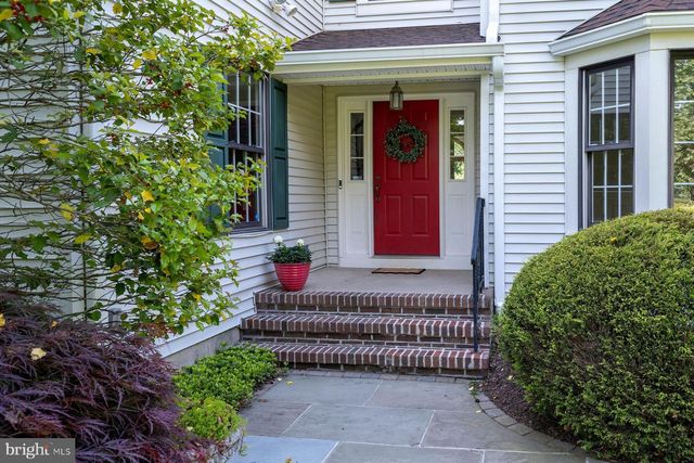1 BUCKINGHAM DR, Princeton, NJ 08540