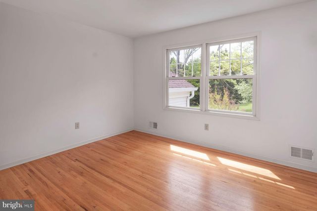 1 BUCKINGHAM DR, Princeton, NJ 08540