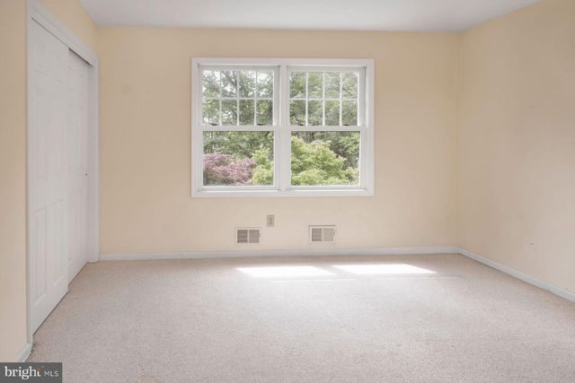 1 BUCKINGHAM DR, Princeton, NJ 08540