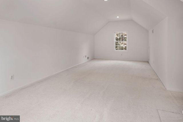 1 BUCKINGHAM DR, Princeton, NJ 08540