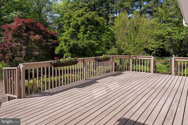 1 BUCKINGHAM DR, Princeton, NJ 08540