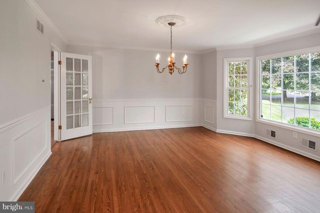 1 BUCKINGHAM DR, Princeton, NJ 08540