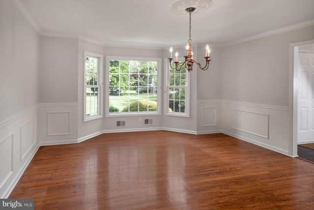 1 BUCKINGHAM DR, Princeton, NJ 08540