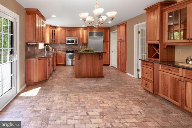 1 BUCKINGHAM DR, Princeton, NJ 08540