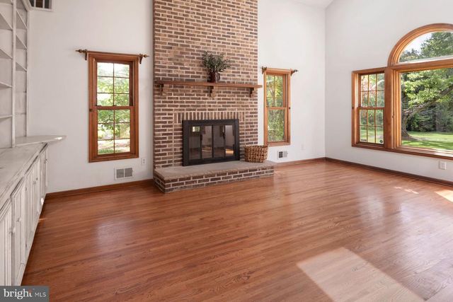 1 BUCKINGHAM DR, Princeton, NJ 08540