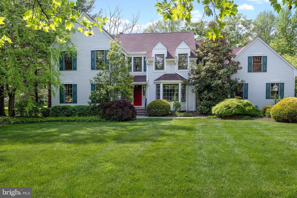 1 BUCKINGHAM DR, Princeton, NJ 08540