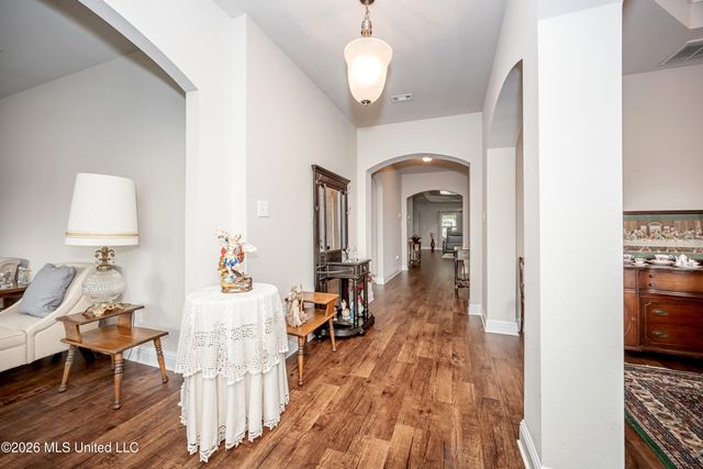 1006 Prairiegrass Court, Ocean Springs, MS 39564