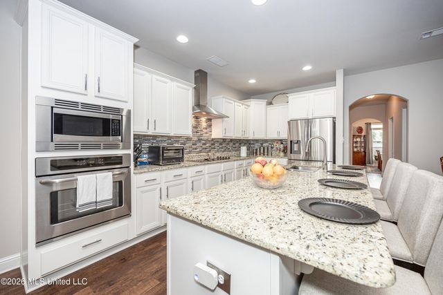 1006 Prairiegrass Court, Ocean Springs, MS 39564