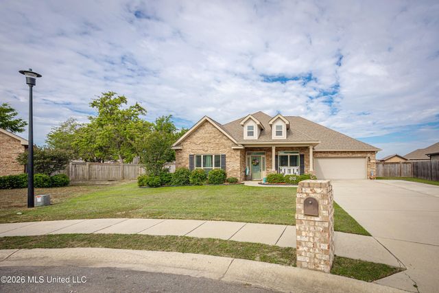1006 Prairiegrass Court, Ocean Springs, MS 39564