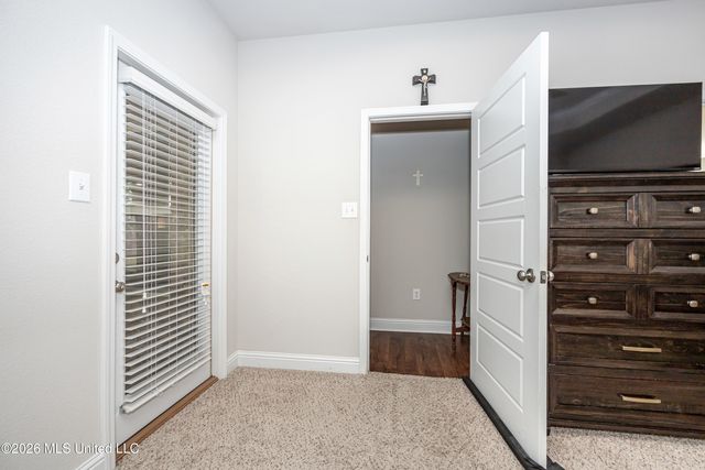 1006 Prairiegrass Court, Ocean Springs, MS 39564