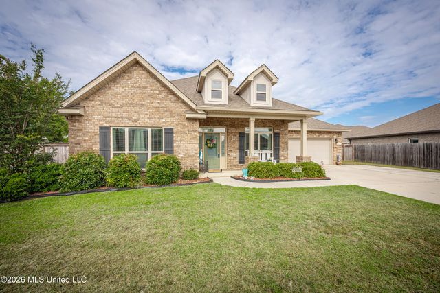 1006 Prairiegrass Court, Ocean Springs, MS 39564