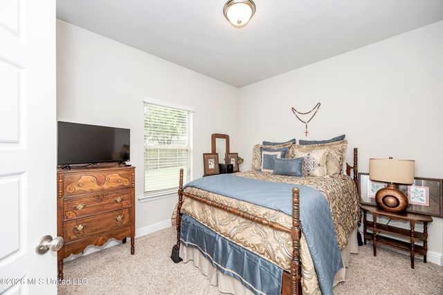 1006 Prairiegrass Court, Ocean Springs, MS 39564