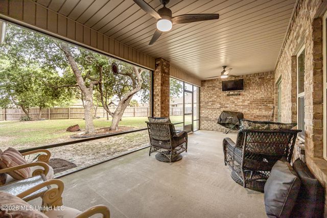 1006 Prairiegrass Court, Ocean Springs, MS 39564