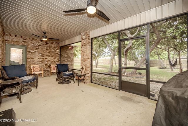 1006 Prairiegrass Court, Ocean Springs, MS 39564