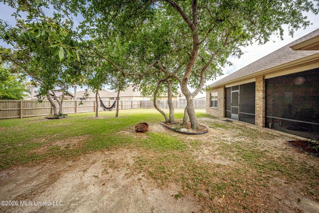 1006 Prairiegrass Court, Ocean Springs, MS 39564
