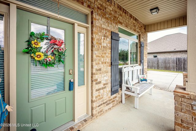 1006 Prairiegrass Court, Ocean Springs, MS 39564