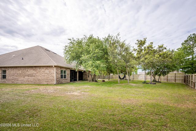 1006 Prairiegrass Court, Ocean Springs, MS 39564