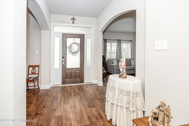 1006 Prairiegrass Court, Ocean Springs, MS 39564