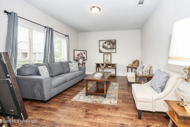 1006 Prairiegrass Court, Ocean Springs, MS 39564
