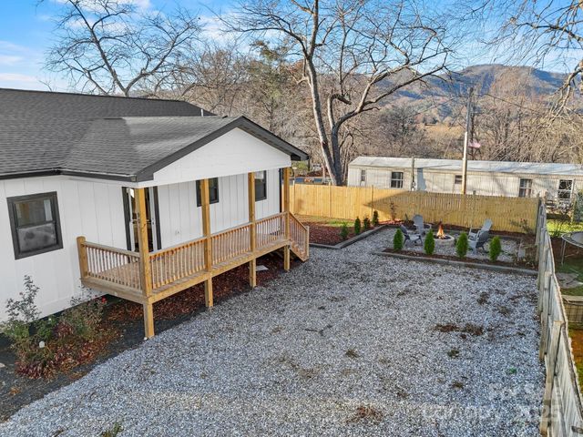 90 Park Street Street, Bryson City, NC 28713