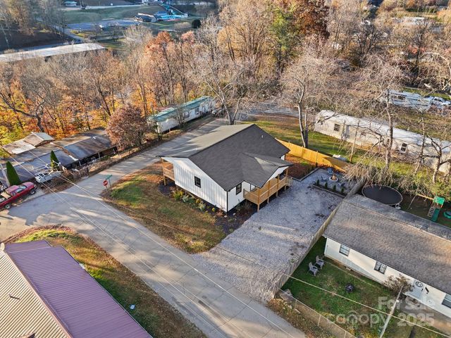 90 Park Street Street, Bryson City, NC 28713