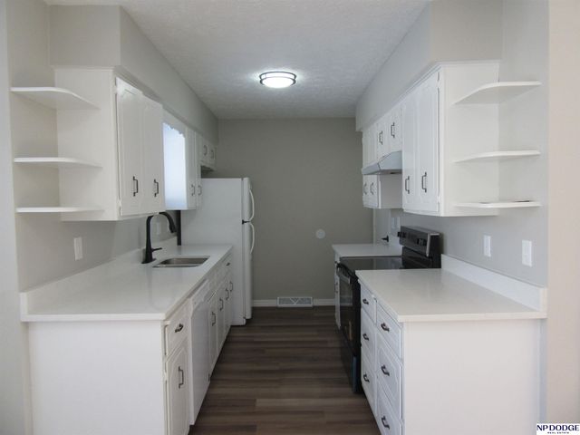 4512 Virginia Street, Bellevue, NE 68157