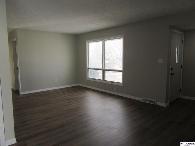 4512 Virginia Street, Bellevue, NE 68157