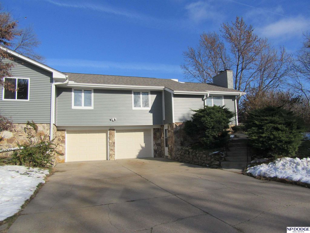 4512 Virginia Street, Bellevue, NE 68157