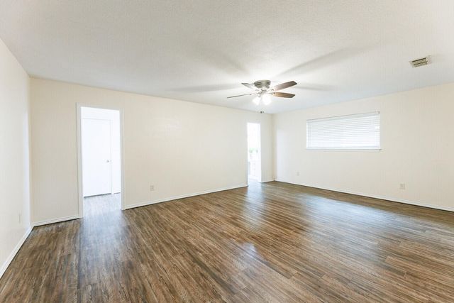 5703 80th Street, Lubbock, TX 79424