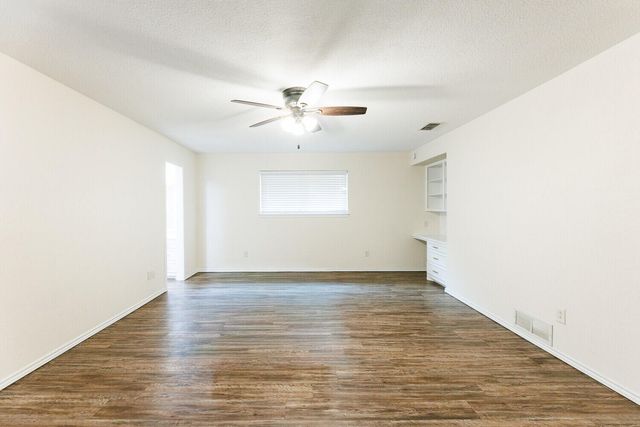 5703 80th Street, Lubbock, TX 79424