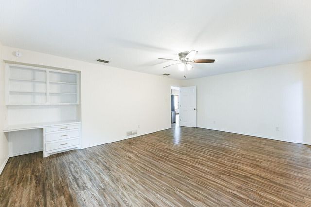 5703 80th Street, Lubbock, TX 79424