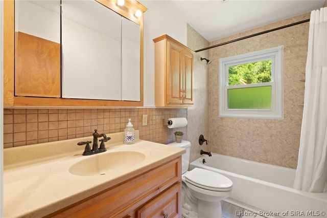 3726 Flemar Drive, Floyds Knobs, IN 47119