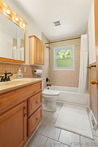 3726 Flemar Drive, Floyds Knobs, IN 47119