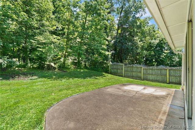 3726 Flemar Drive, Floyds Knobs, IN 47119