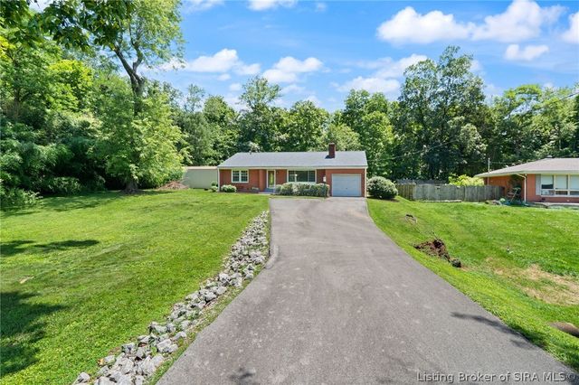3726 Flemar Drive, Floyds Knobs, IN 47119