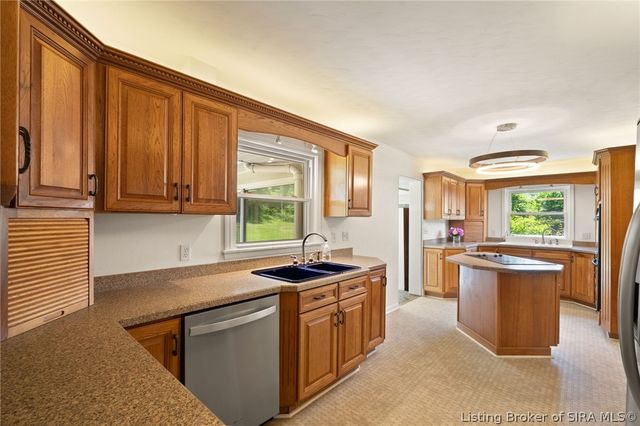 3726 Flemar Drive, Floyds Knobs, IN 47119