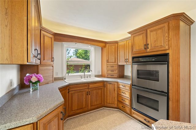 3726 Flemar Drive, Floyds Knobs, IN 47119