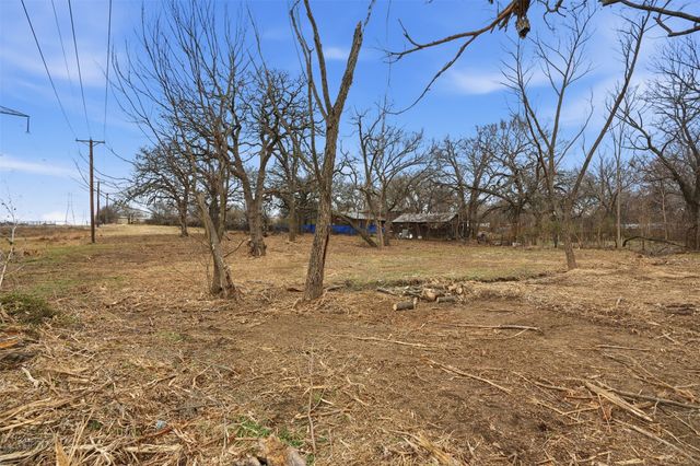 5746 Eden Road, Kennedale, TX 76060