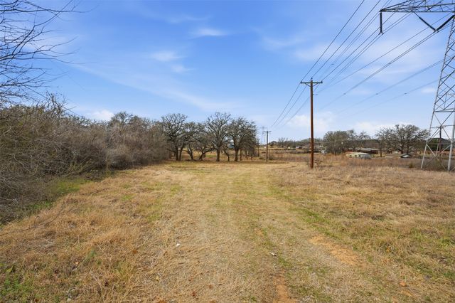 5746 Eden Road, Kennedale, TX 76060