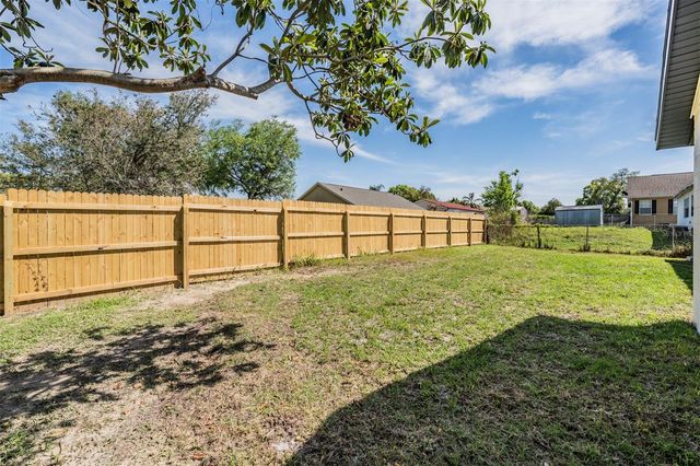 15316 17TH STREET, Dade City, FL 33523