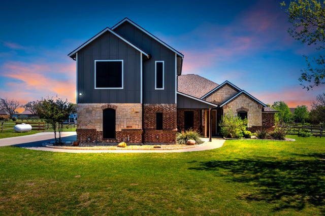 13840 Megan Drive, Justin, TX 76247